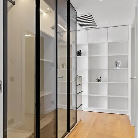 One H Luxury Bukarest